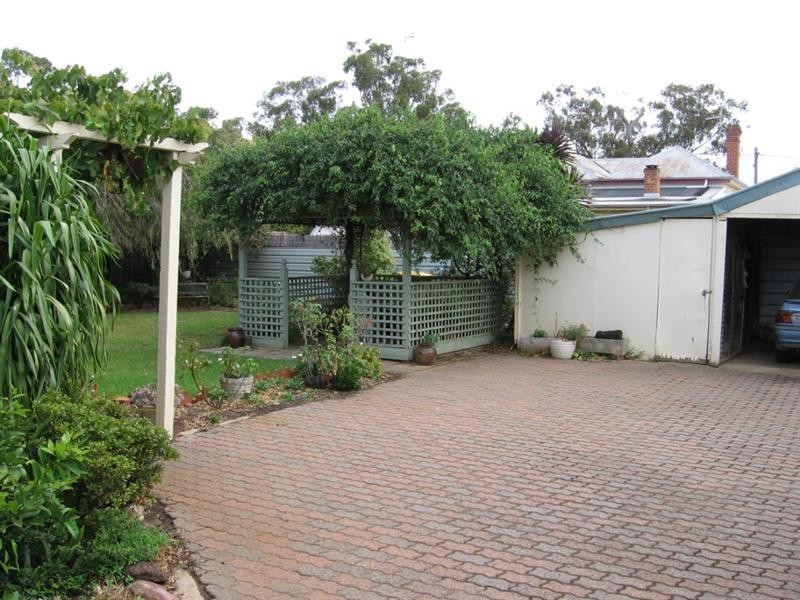 20 Mackay Street, Rochester VIC 3561