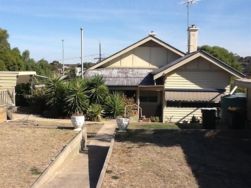 22 Northwestern Road, St Arnaud VIC 3478