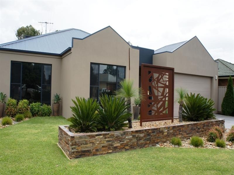 26 William Street, Rochester VIC 3561