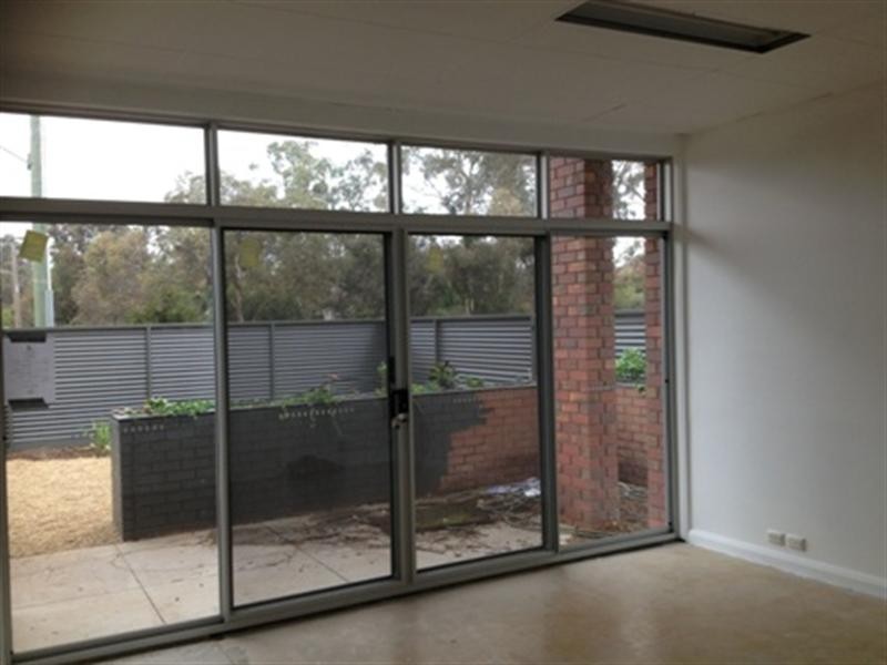 8 Bridge Road, Rochester VIC 3561