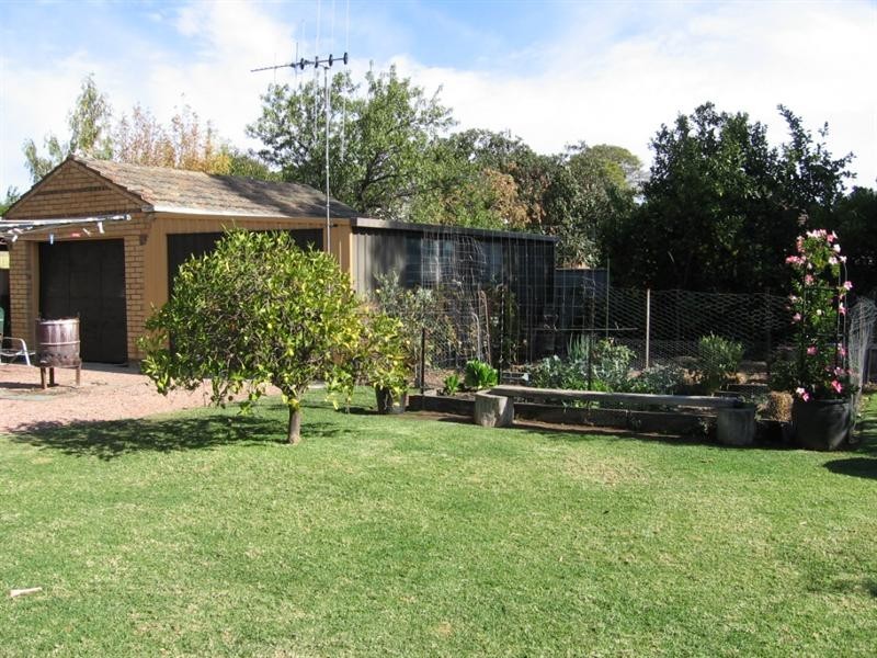 36 Victoria Street, Rochester VIC 3561