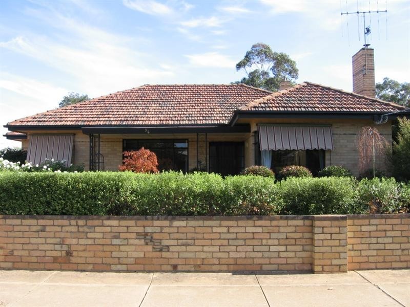 36 Victoria Street, Rochester VIC 3561
