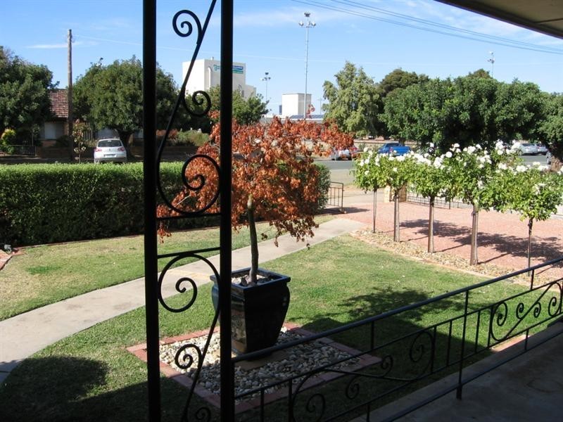 36 Victoria Street, Rochester VIC 3561