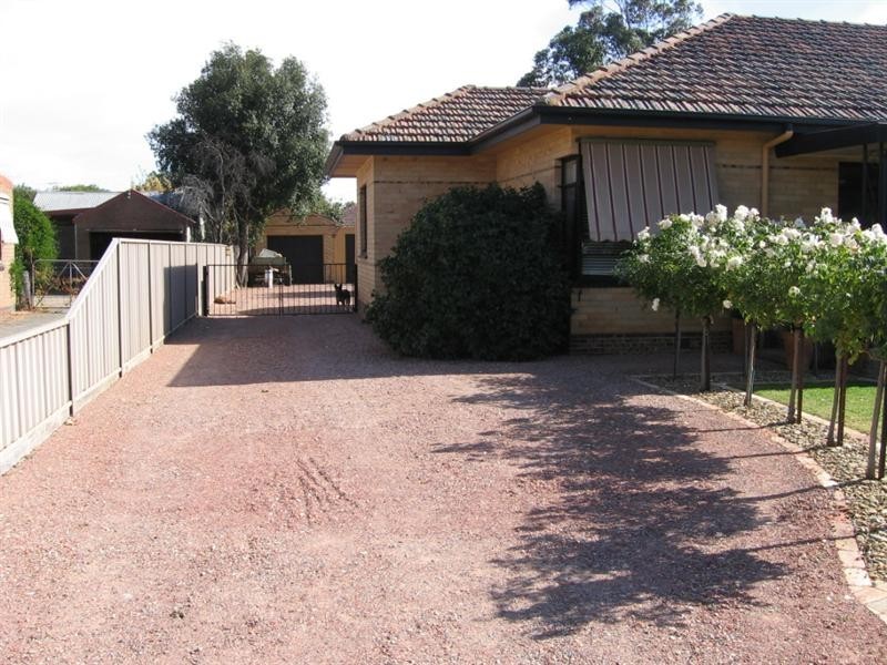36 Victoria Street, Rochester VIC 3561