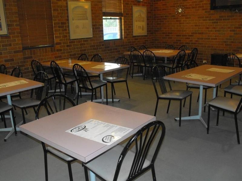 10 Moore Street, Rochester VIC 3561