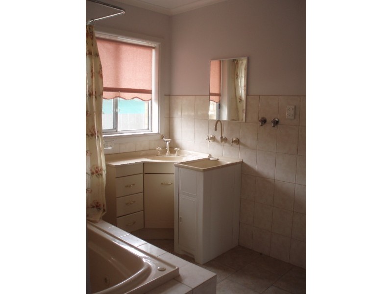 1/67 Railway Avenue, Stanhope VIC 3623