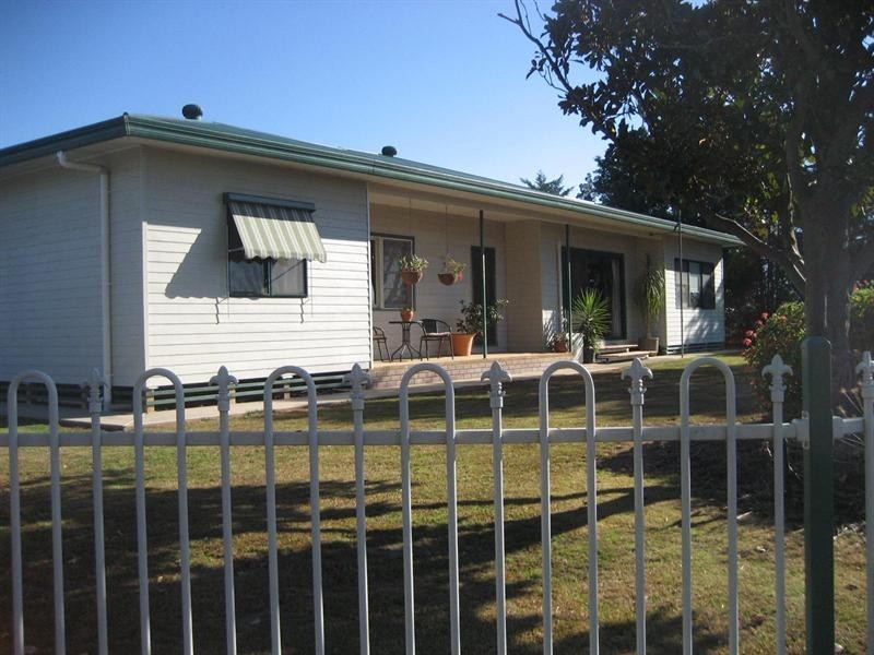132 Railway Road, Rochester VIC 3561