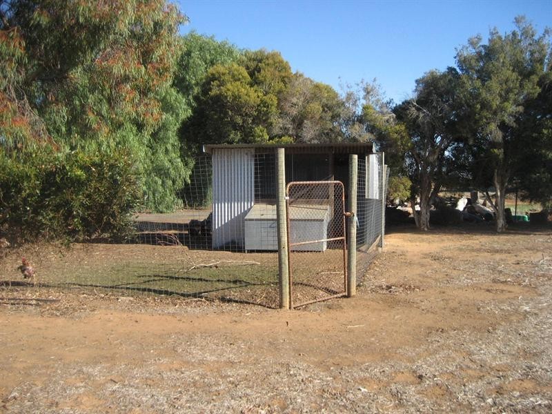 132 Railway Road, Rochester VIC 3561