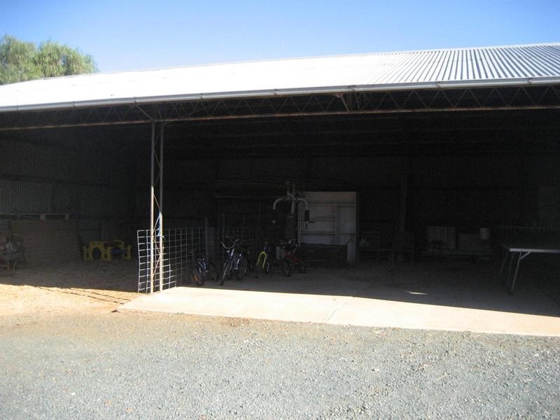 132 Railway Road, Rochester VIC 3561