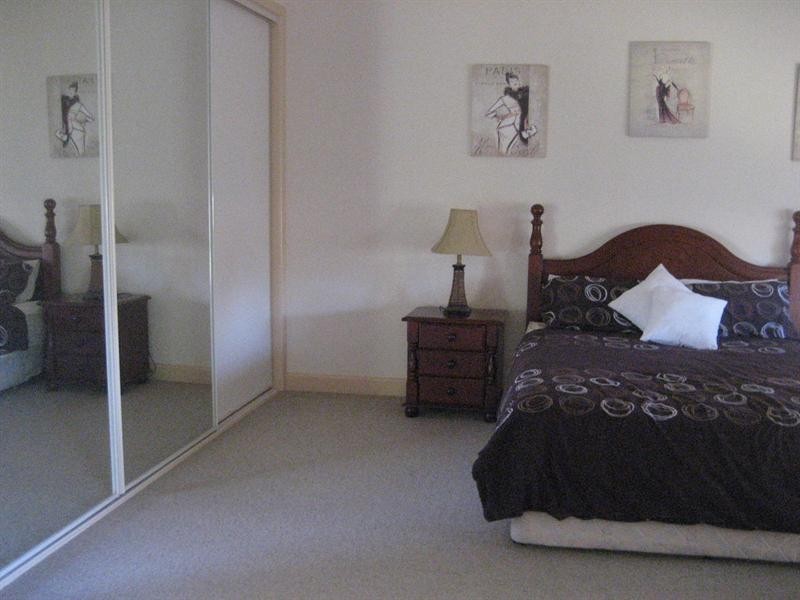 132 Railway Road, Rochester VIC 3561