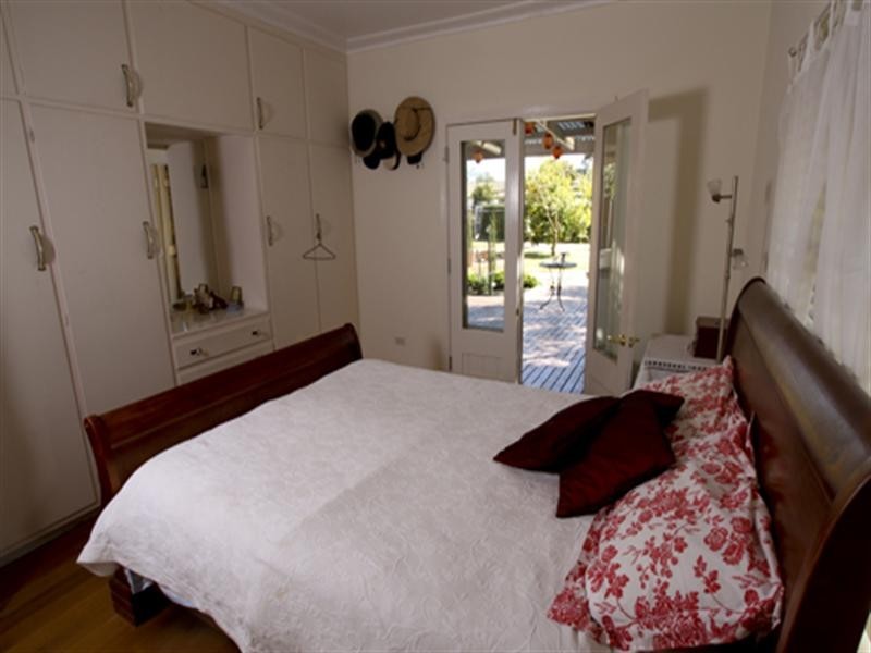 52 Victoria Street, Rochester VIC 3561