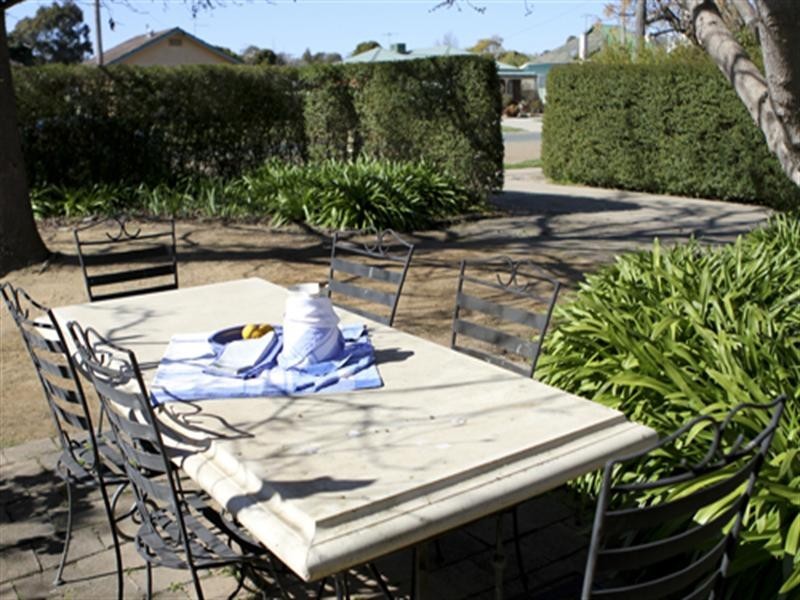 52 Victoria Street, Rochester VIC 3561