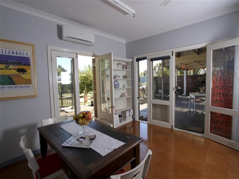 52 Victoria Street, Rochester VIC 3561