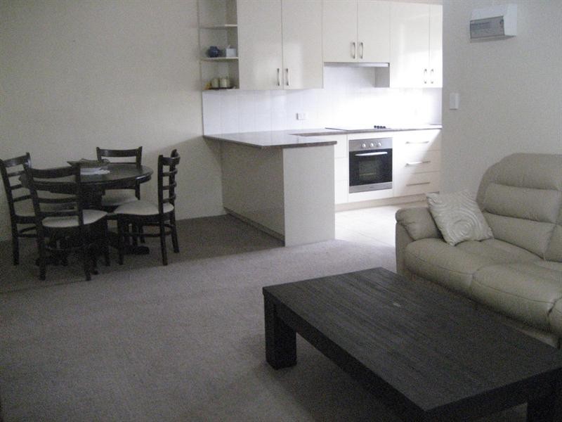 Unit 2, 20 Fraser Street, Rochester VIC 3561