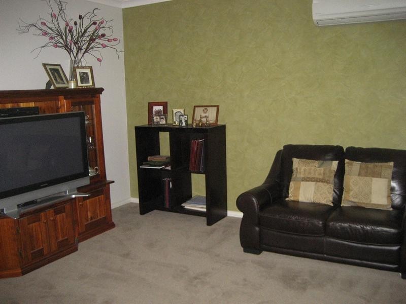 10 Queen Street, Rochester VIC 3561