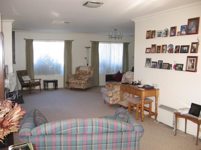 6 Wileman Street, Rochester VIC 3561