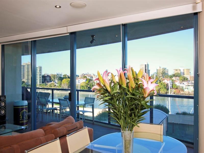 22/8 Goodwin Street, Kangaroo Point QLD 4169