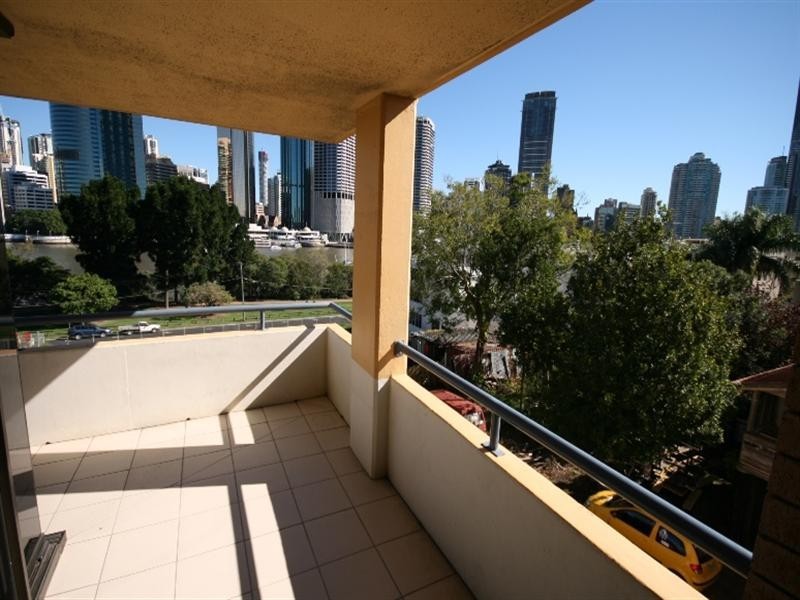 235 Main Street, Kangaroo Point QLD 4169