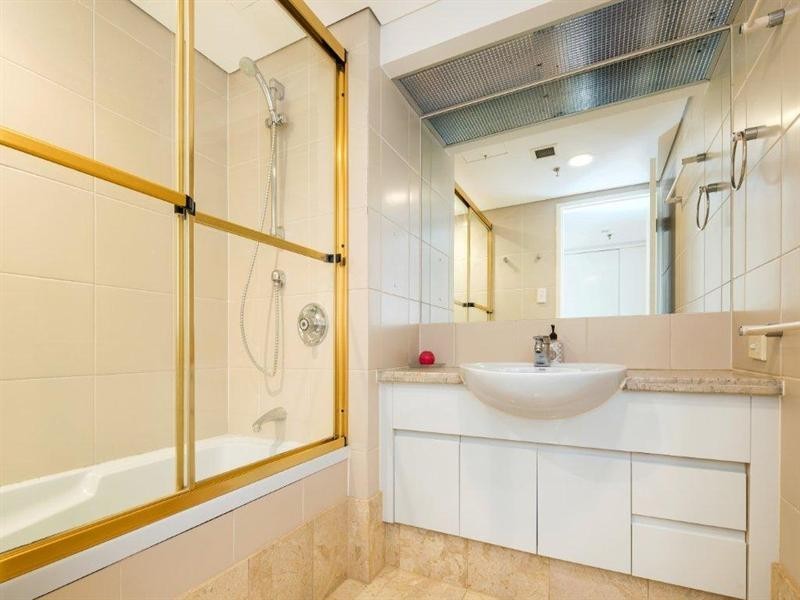 64/42 Ferry Street, Kangaroo Point QLD 4169