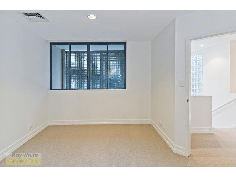 42 Ferry Street, Kangaroo Point QLD 4169