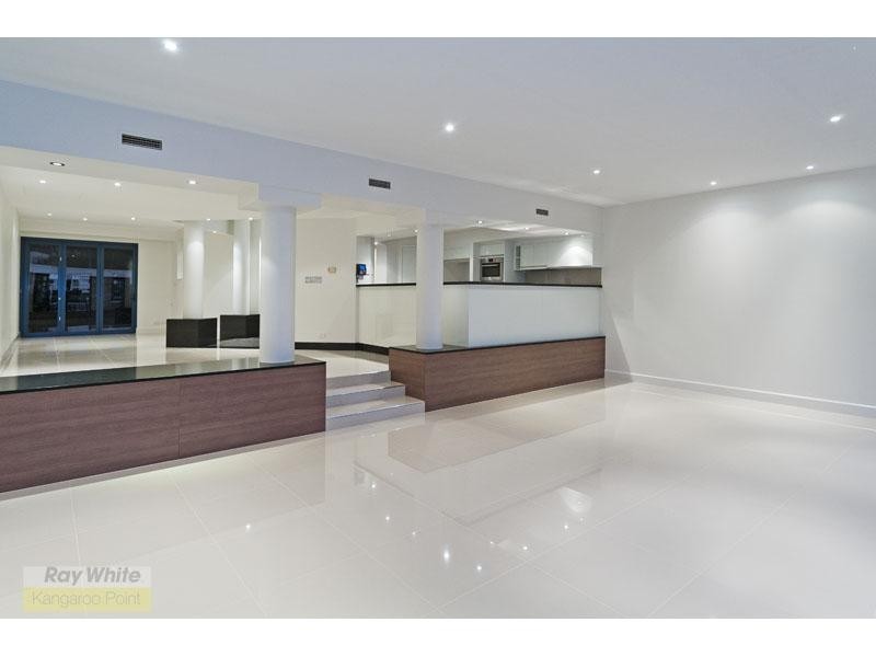 42 Ferry Street, Kangaroo Point QLD 4169