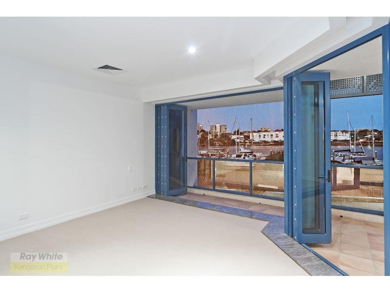 42 Ferry Street, Kangaroo Point QLD 4169