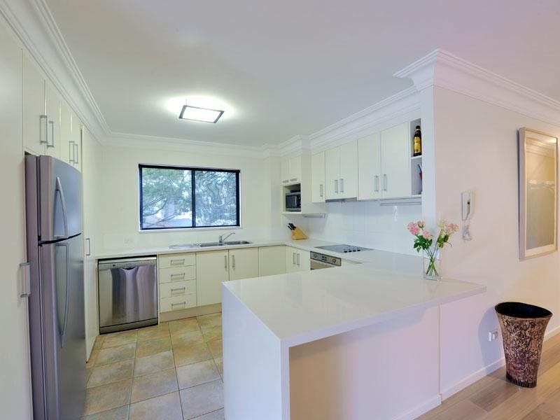 39 Cairns Street, Kangaroo Point QLD 4169