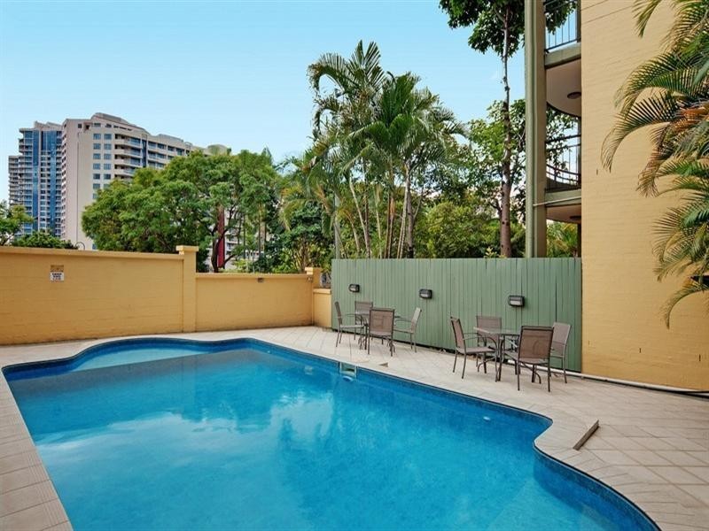 39 Cairns Street, Kangaroo Point QLD 4169