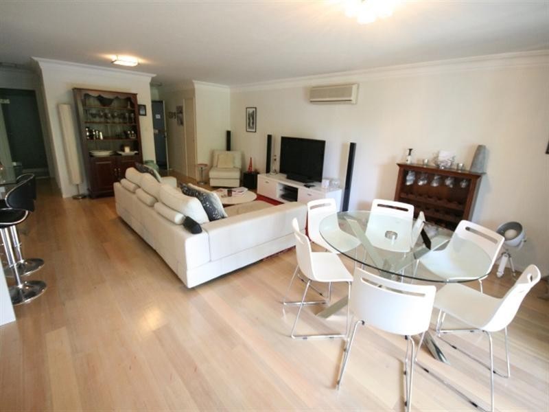 39 Cairns Street, Kangaroo Point QLD 4169