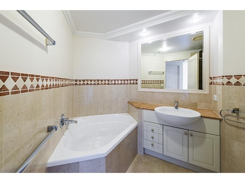 32 Macrossan Street, Brisbane QLD 4000