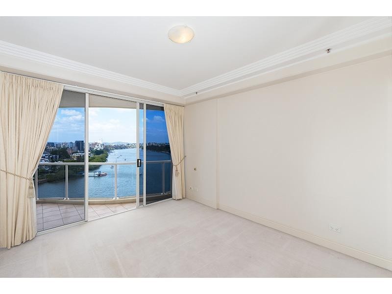 32 Macrossan Street, Brisbane QLD 4000
