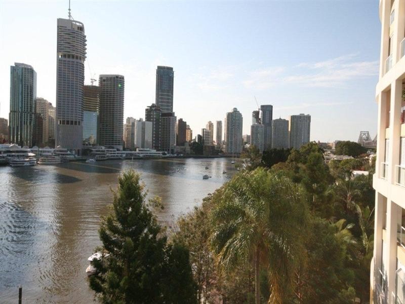 21 Pixley Street, Kangaroo Point QLD 4169