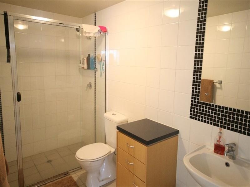 19 Thorn Street, Kangaroo Point QLD 4169