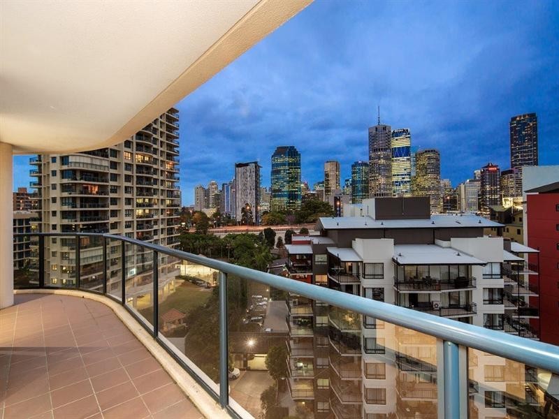 44/8 Goodwin Street, Kangaroo Point QLD 4169