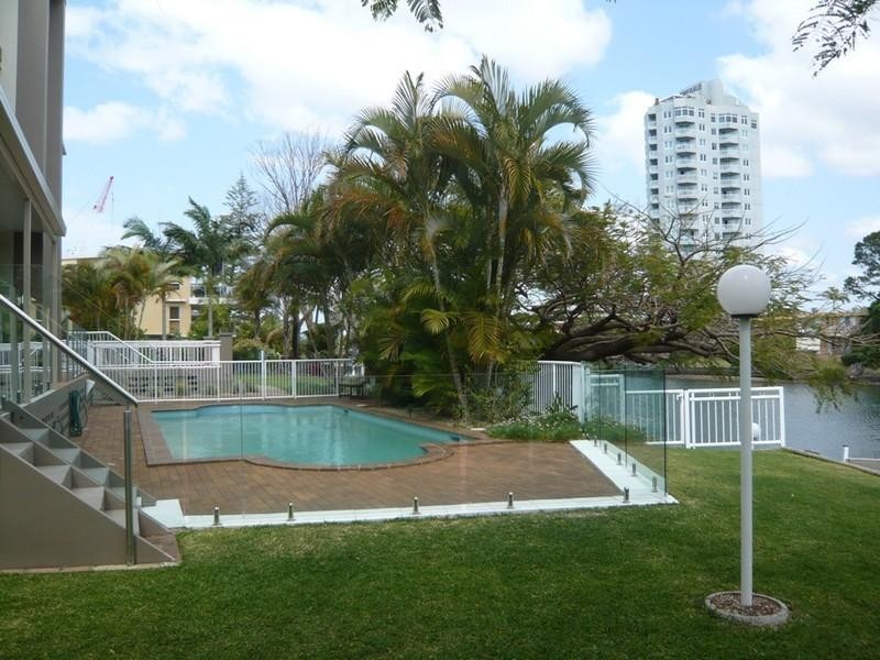 16 Paradise Island, Surfers Paradise QLD 4217