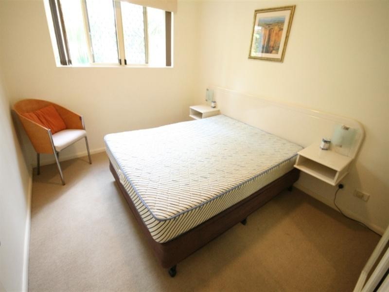 85 Deakin Street, Kangaroo Point QLD 4169