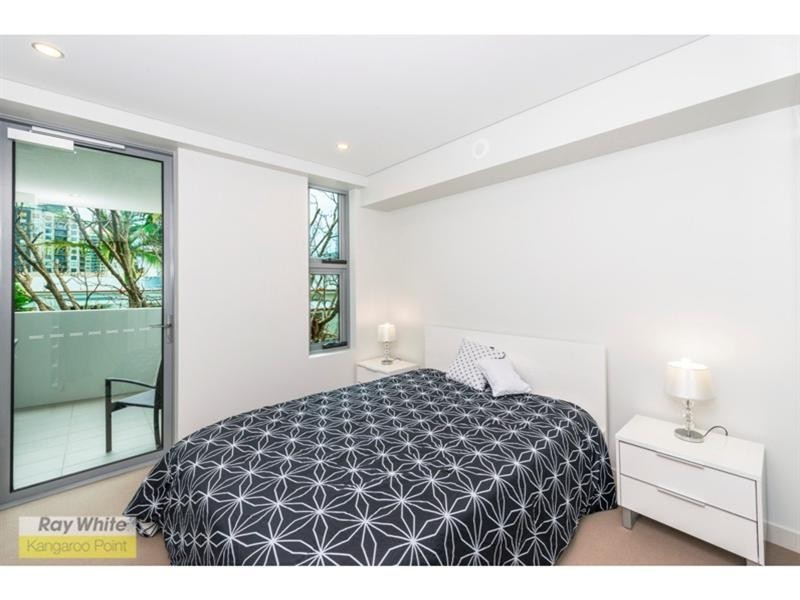 25 Anderson Street, Kangaroo Point QLD 4169