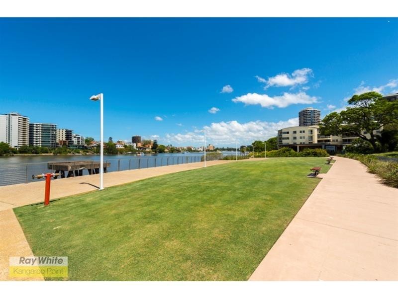 25 Anderson Street, Kangaroo Point QLD 4169