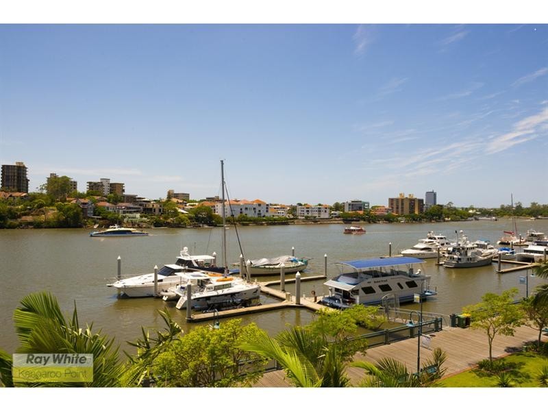 Villa 10/8 Goodwin Street, Kangaroo Point QLD 4169