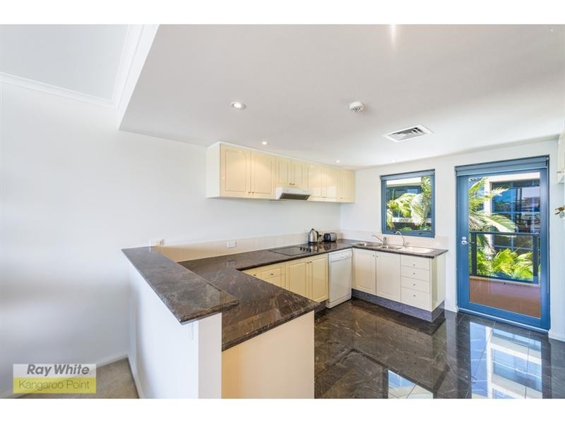 Villa 10/8 Goodwin Street, Kangaroo Point QLD 4169