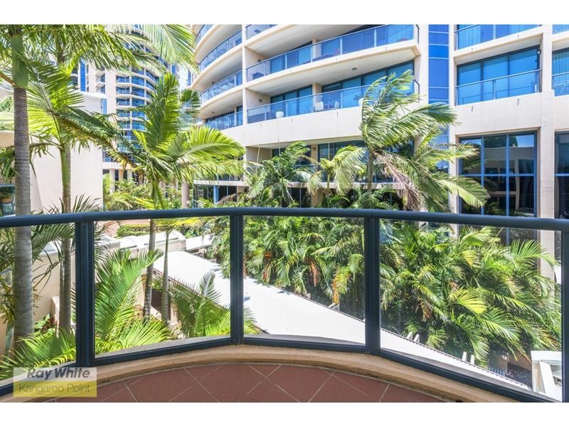 Villa 10/8 Goodwin Street, Kangaroo Point QLD 4169