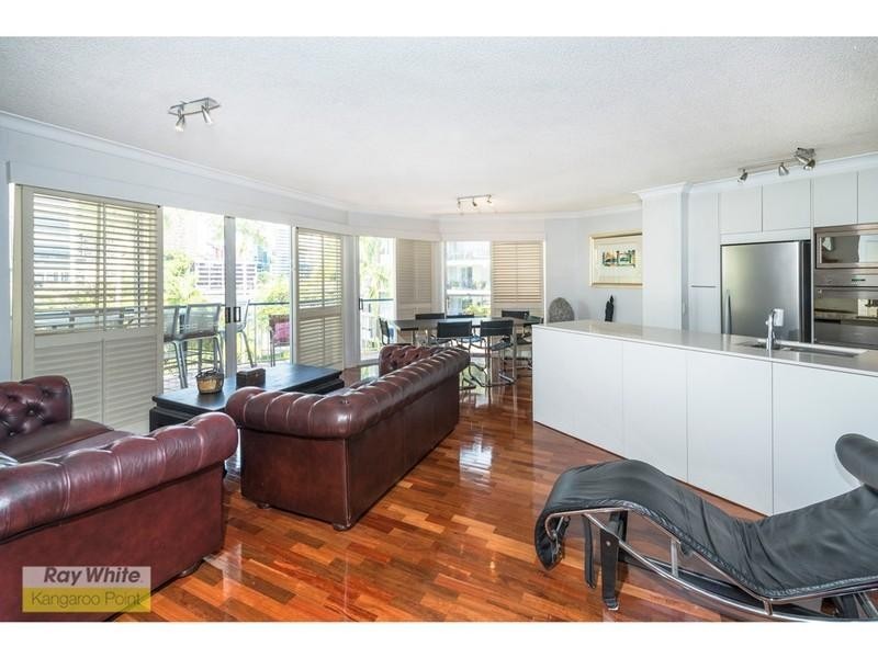 123 Main Street, Kangaroo Point QLD 4169