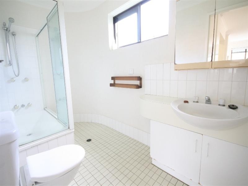 2 Bright Street, Kangaroo Point QLD 4169
