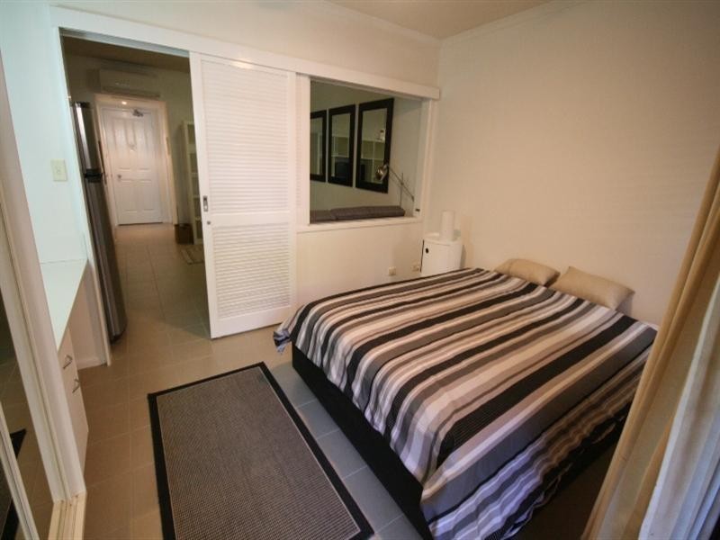 85 Deakin Street, Kangaroo Point QLD 4169