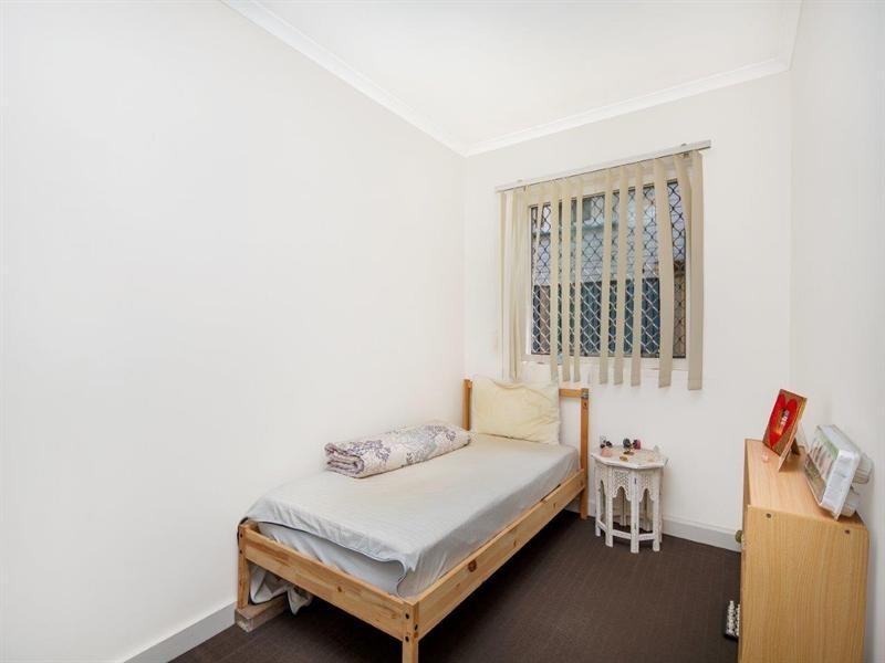 2/49 Lockerbie Street, Kangaroo Point QLD 4169