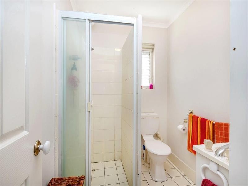 2/49 Lockerbie Street, Kangaroo Point QLD 4169