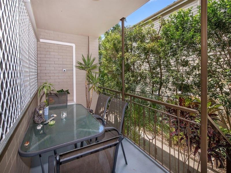 2/49 Lockerbie Street, Kangaroo Point QLD 4169