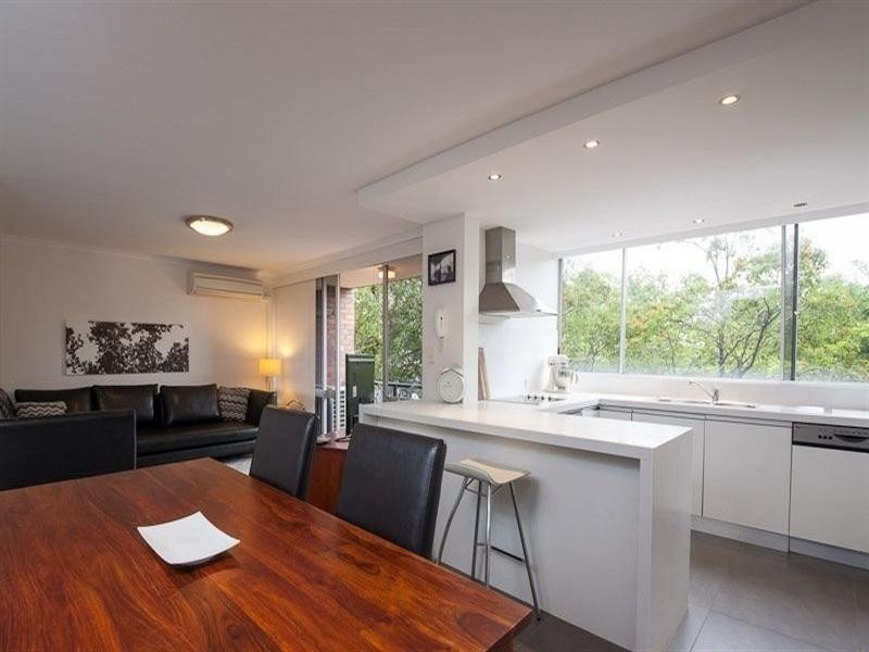 19 Ellis Street, Kangaroo Point QLD 4169