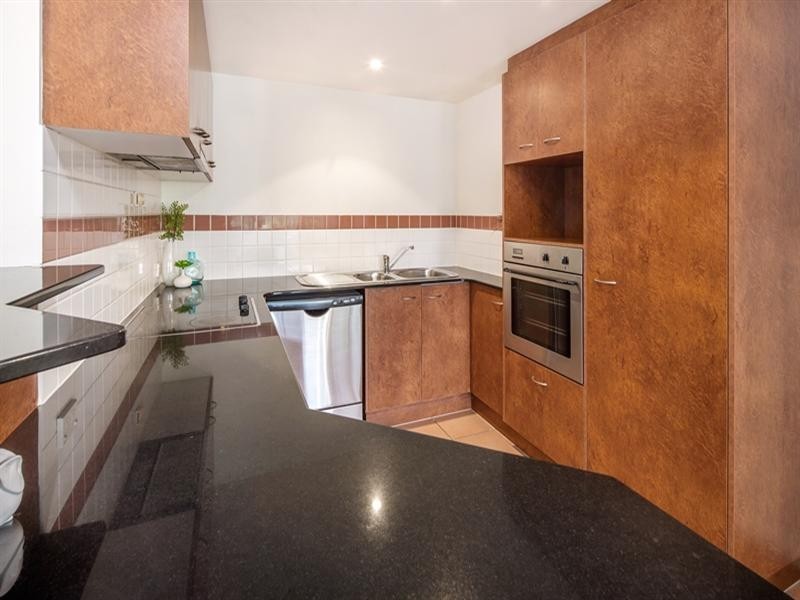 64 Lambert Street, Kangaroo Point QLD 4169