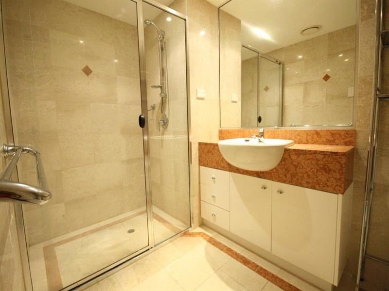 308/36 Macdonald, Kangaroo Point QLD 4169